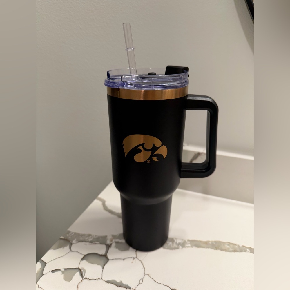 NWT Iowa Hawkeye 40oz Cup with Handle